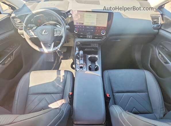 2T2HGCEZXSC061092 2025 LEXUS NX Серебряный Вид панели приборов
