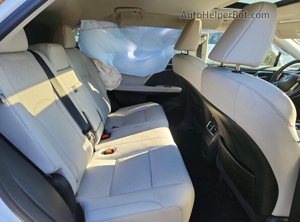 2T2HGMDA7MC062849 2021 LEXUS RX White Widok wnętrza z tyłu