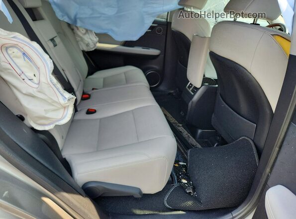 2T2HZMAA1LC161423 2020 LEXUS RX Silver Widok wnętrza z tyłu