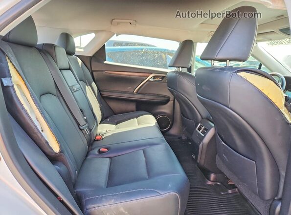 2T2HZMAA4LC178331 2020 LEXUS RX White Widok tylnych siedzeń