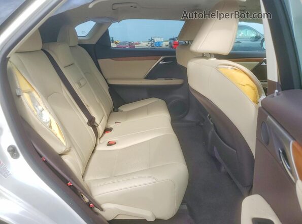 2T2HZMAA8LC155831 2020 LEXUS RX White უკანა სალონის ხედი