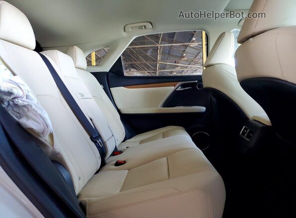 2T2HZMAAXMC189514 2021 LEXUS RX White Հետևի նստատեղերի տեսք