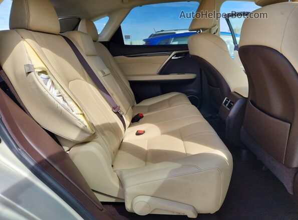 2T2JZMDA6LC250241 2020 LEXUS RX Silver Vista interior trasera