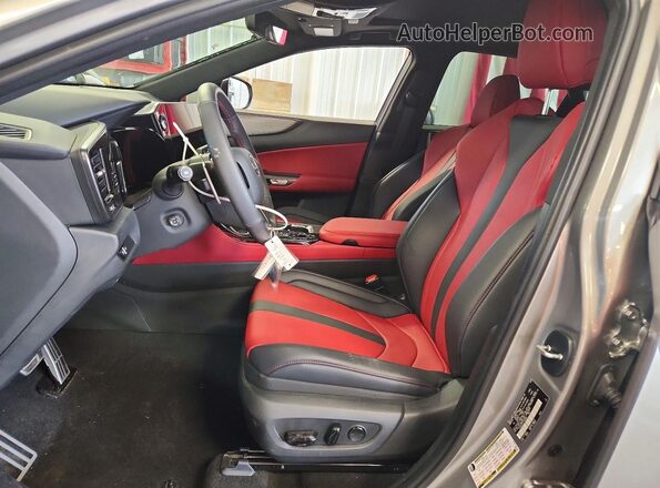2T2KGCEZ3TC109409 2026 LEXUS NX Silver Вид салону спереду