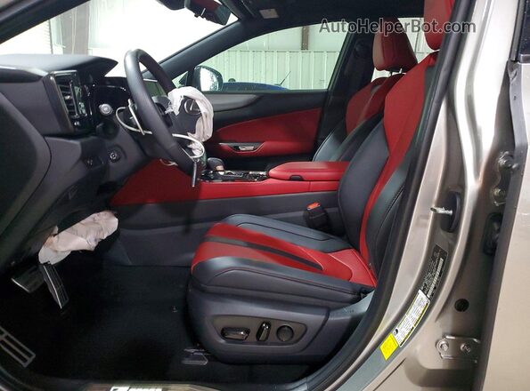 2T2KGCEZ7SC089292 2025 LEXUS NX Gray Widok wnętrza z przodu