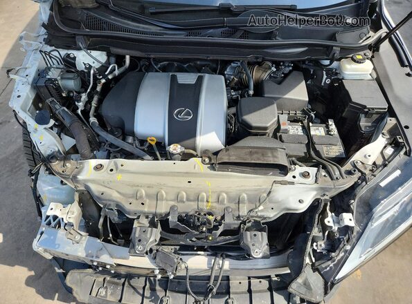 2T2YZMDA8NC363948 2022 LEXUS RX White Вид задньої частини салону