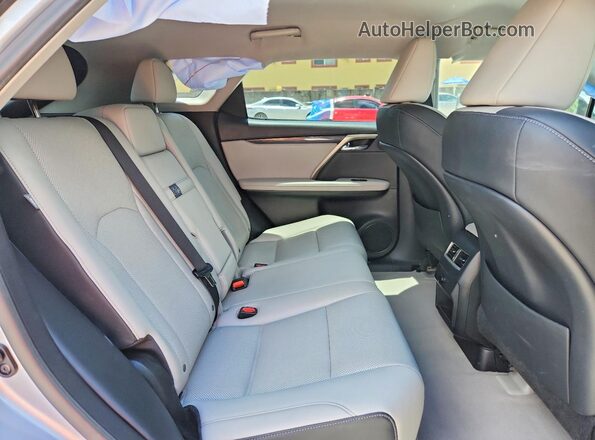 2T2ZZMCA1HC087574 2017 LEXUS RX Silver Вид задньої частини салону