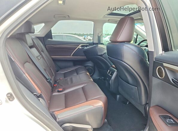 2T2ZZMCA4HC086290 2017 LEXUS RX White Widok wnętrza z tyłu