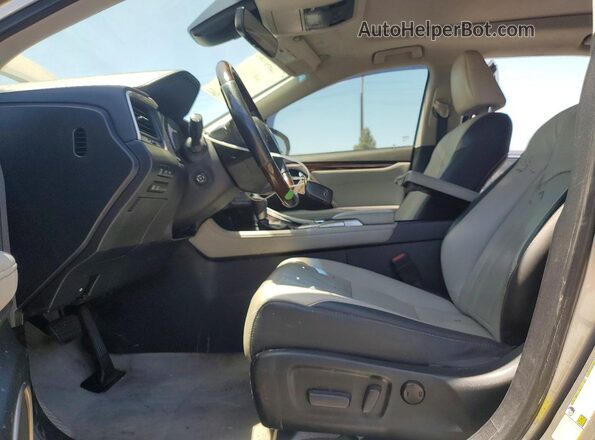 2T2ZZMCA5HC056876 2017 LEXUS RX Silver Front interior view