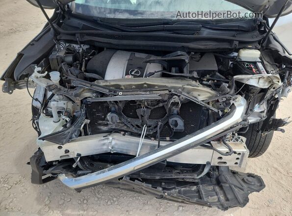 2T2ZZMCAXJC109237 2018 LEXUS RX Silver Вид задньої частини салону