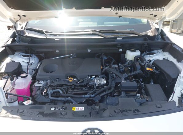 2T36CRAV0TC013915 2026 TOYOTA RAV4 White Rear view