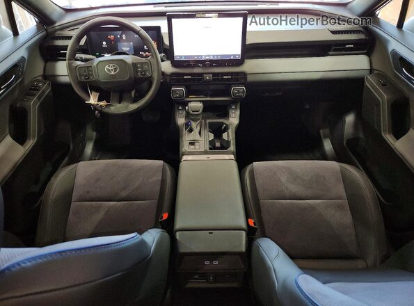 2T36CRAVXTW001902 2026 TOYOTA RAV4 Black Вид панелі приладів