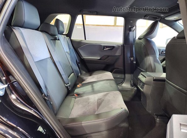 2T36CRAVXTW001902 2026 TOYOTA RAV4 Black Вид задньої частини салону