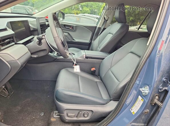 2T36CRAVXTW018618 2026 TOYOTA RAV4 Blue Widok komory silnika