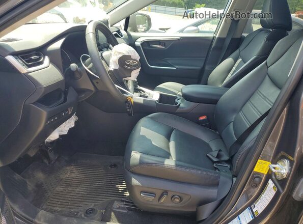 2T3A1RFV0NC295095 2022 TOYOTA RAV4 Серый Вид салона спереди