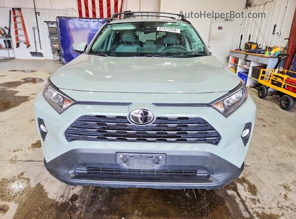 2T3A1RFV1KW047352 2019 TOYOTA RAV4 Серый Вид спереди