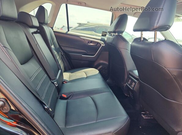 2T3A1RFV2RC478701 2024 TOYOTA RAV4 Black უკანა სალონის ხედი