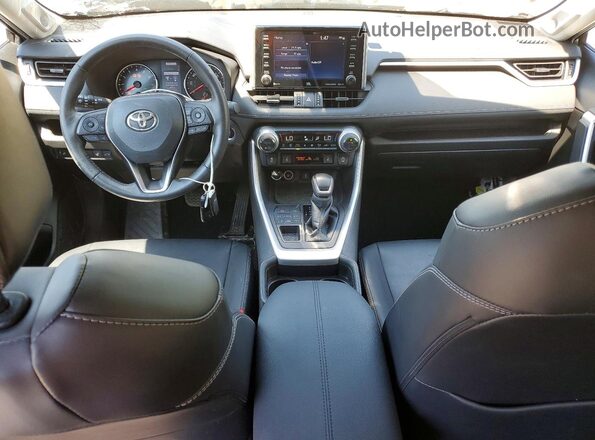 2T3A1RFV3MC154472 2021 TOYOTA RAV4 Серый Вид панели приборов