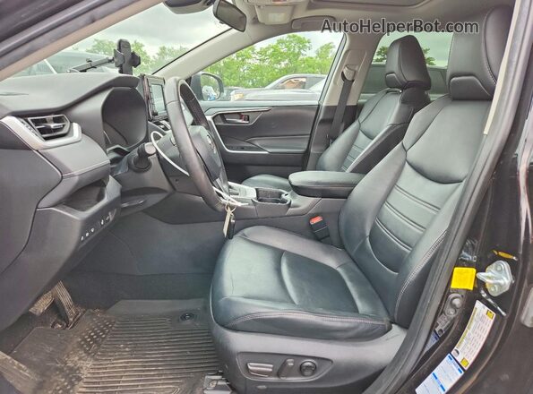 2T3A1RFV3MC185026 2021 TOYOTA RAV4 Black Вид салону спереду