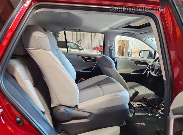 2T3A1RFV3PW387481 2023 TOYOTA RAV4 Red Rear interior view