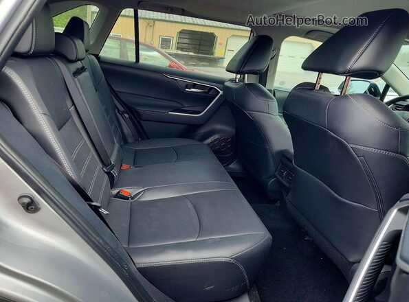 2T3A1RFV3SW542488 2025 TOYOTA RAV4 Silver Rear seats view
