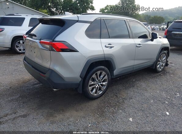 2T3A1RFV4KW070317 2019 TOYOTA RAV4 Silver Задня права чверть