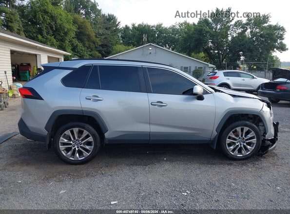 2T3A1RFV4KW070317 2019 TOYOTA RAV4 Silver Панорамний вид салону 360°