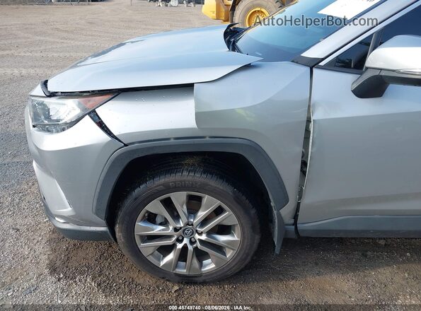 2T3A1RFV4KW070317 2019 TOYOTA RAV4 Silver 