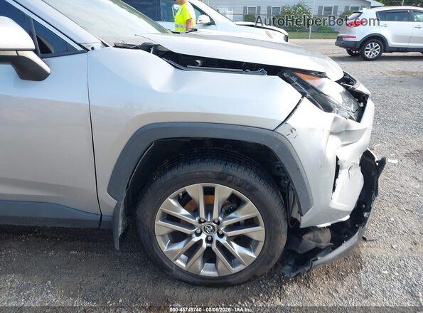 2T3A1RFV4KW070317 2019 TOYOTA RAV4 Silver 