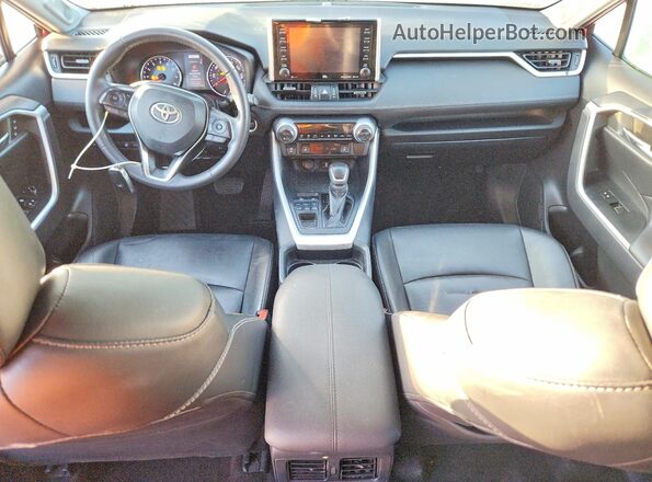 2T3A1RFV4KW076263 2019 TOYOTA RAV4 Red Вид панелі приладів