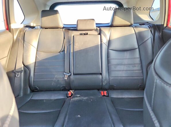 2T3A1RFV4KW076263 2019 TOYOTA RAV4 Red Вид задніх сидінь
