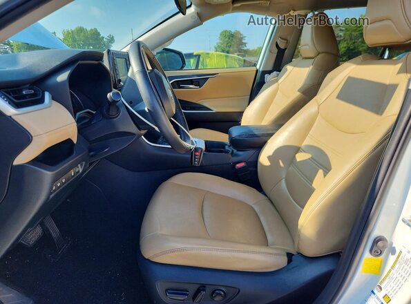 2T3A1RFV4LC070658 2020 TOYOTA RAV4 White Вид салону спереду