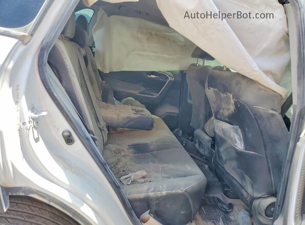 2T3A1RFV5RW435047 2024 TOYOTA RAV4 White უკანა სავარძლების ხედი