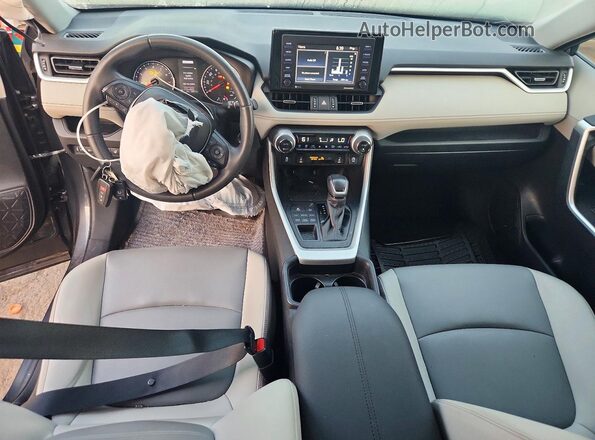2T3A1RFV6MC192438 2021 TOYOTA RAV4 Gray წინა პანელის ხედი
