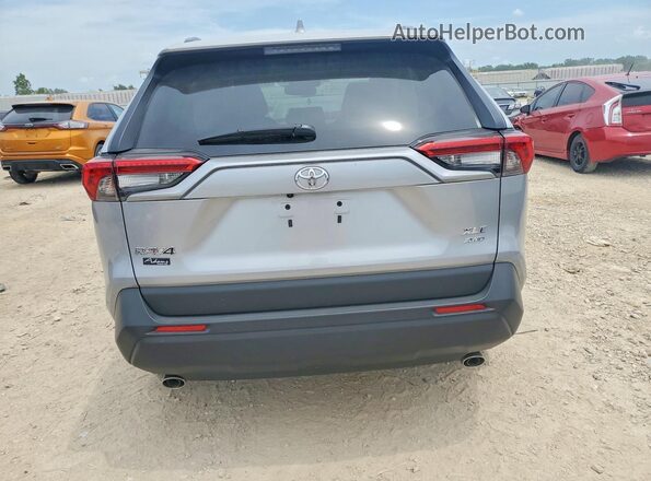 2T3A1RFV6SW584685 2025 TOYOTA RAV4 Silver უკანა ხედი