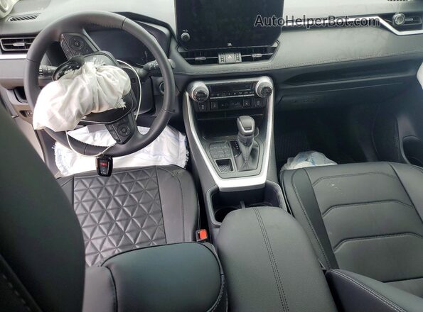2T3A1RFV6SW584685 2025 TOYOTA RAV4 Silver წინა პანელის ხედი