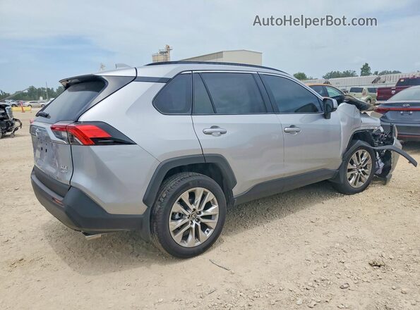 2T3A1RFV6SW584685 2025 TOYOTA RAV4 Silver უკანა მარჯვენა
