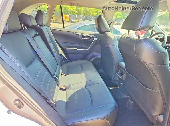 2T3A1RFV7MC256194 2021 TOYOTA RAV4 Silver Rear interior view