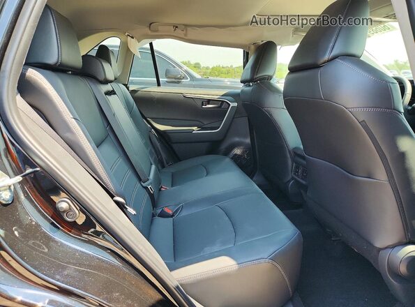 2T3A1RFV7SW625339 2025 TOYOTA RAV4 Black Вид задньої частини салону