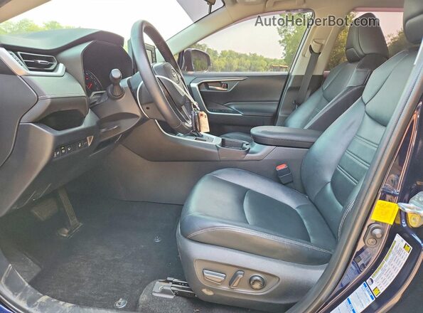 2T3A1RFV8LW118208 2020 TOYOTA RAV4 Blue Вид салону спереду