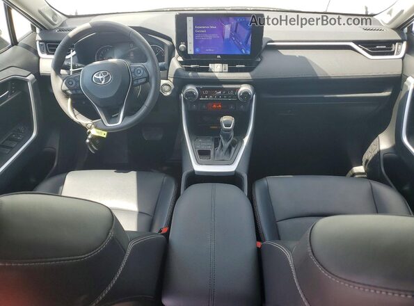 2T3A1RFV8PW357604 2023 TOYOTA RAV4 Белый Вид панели приборов
