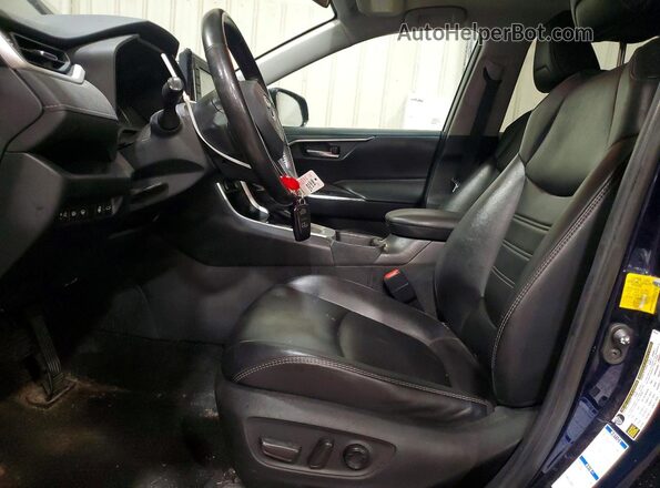 2T3A1RFVXKC031636 2019 TOYOTA RAV4 Blue Вид салону спереду