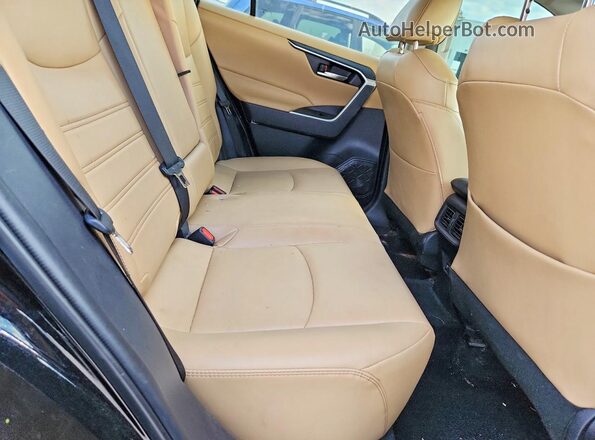 2T3A1RFVXMC186156 2021 TOYOTA RAV4 Black Вид задньої частини салону