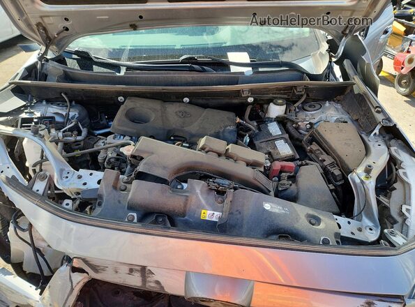 2T3A1RFVXMC236831 2021 TOYOTA RAV4 Silver Widok wnętrza z tyłu