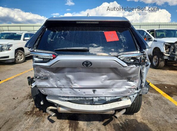2T3A1RFVXMC236831 2021 TOYOTA RAV4 Silver Widok z tyłu