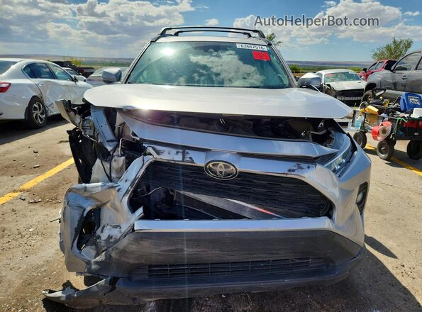 2T3A1RFVXMC236831 2021 TOYOTA RAV4 Silver Widok z przodu