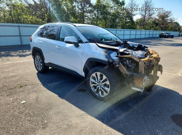 2T3A1RFVXPW369270 2023 TOYOTA RAV4 White Front right