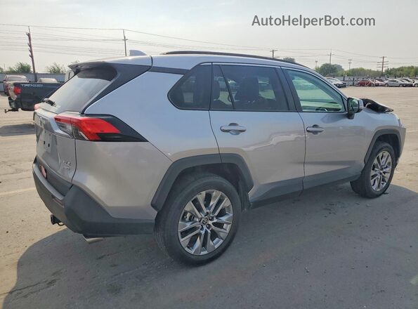2T3A1RFVXRC400148 2024 TOYOTA RAV4 Silver Задня права чверть