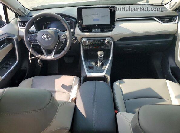 2T3A1RFVXRC400148 2024 TOYOTA RAV4 Silver Вид панелі приладів