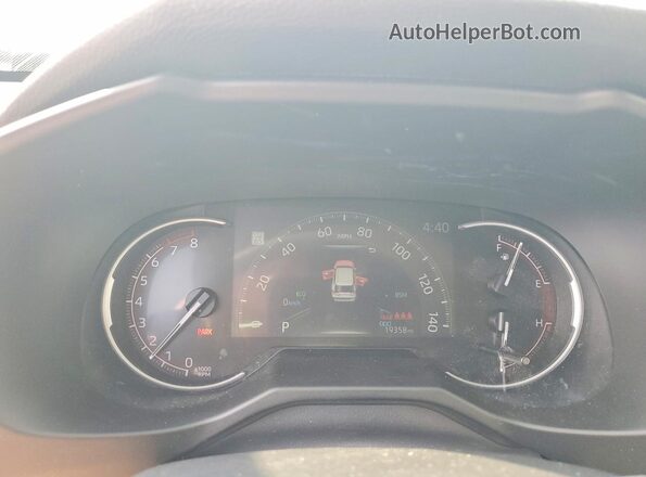 2T3A1RFVXRC400148 2024 TOYOTA RAV4 Silver Вид щитка приладів